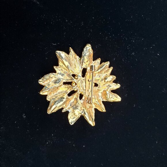 Vintage Poinsettia Flower Christmas Enameled Brooch Pin - Picture 5 of 9